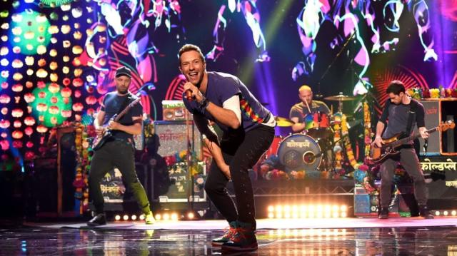 Coldplay a San Siro omaggiano la citt&agrave; di Milano