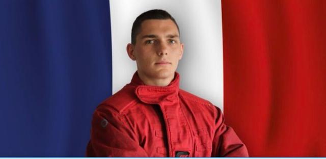 Rivolte in Francia, morto per malore improvviso vigile del fuoco di 24 anni mentre domava un incendio: ha avuto un arresto cardiopolmonare