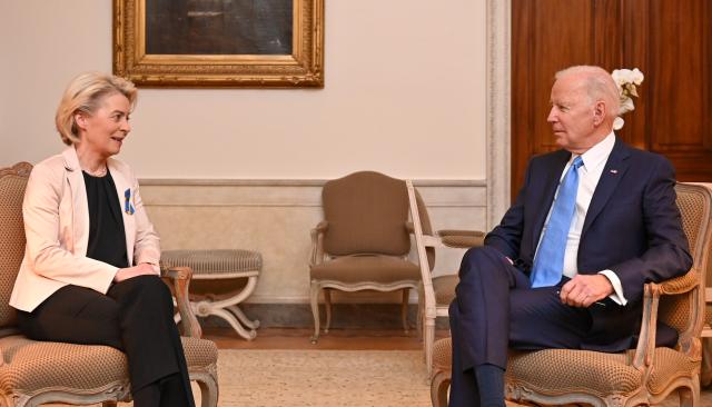 Nato, von der Leyen in pole per la successione a Stoltenberg nel 2024: Biden primo sponsor