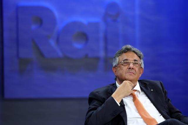 Nuovi palinsesti Rai, arriva Facci, tornano Barbareschi e Insegno. De Girolamo in prima serata con un talk: nei programmi anche Saviano, manca Fiorello