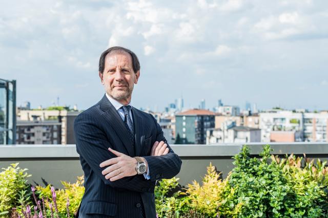 Deloitte Global Automotive Study 2026, il 54% degli italiani vuole un&rsquo;auto elettrica o elettrificata, ma caro vita spinge ritorno di benzina e diesel