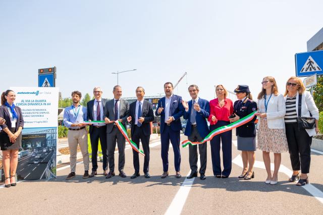 Autostrade per l'Italia, aperti i primi 3 km della quarta corsia dinamica della A4 per oltre 240 mln di euro 