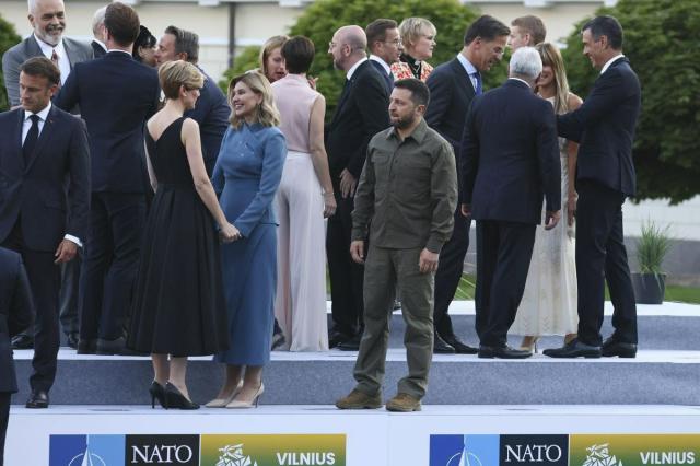 Vertice NATO a Vilnius, l'ira di Zelensky: "Inaudito Ucraina non sia ancora membro"; Usa irritati dal tweet