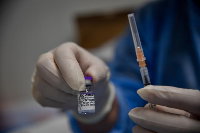 Report Pfizer su effetti avversi da vaccino Covid: 3k morti, 79k linfoadenopatie, 16k miocarditi e 1000 casi di cecit&agrave; in 6 mesi