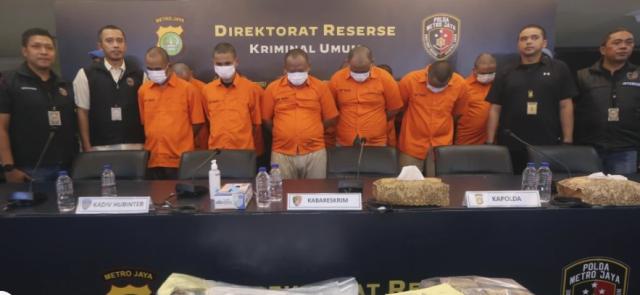 Indonesia, traffico illegale di organi su Facebook, oltre 10mila euro per un rene: 12 arresti