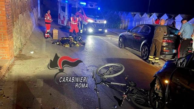 Nettuno, morto ciclista di 47 anni travolto da una smart: alla guida un 18enne neopatentato