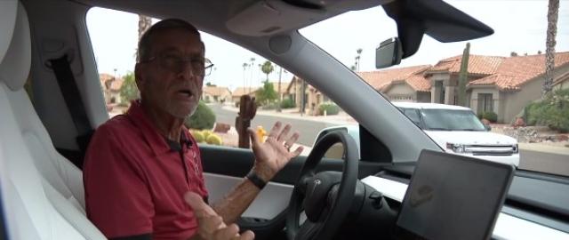 Arizona, Tesla con batteria scarica, 73enne intrappolato al caldo estremo: &ldquo;Porte bloccate&rdquo;