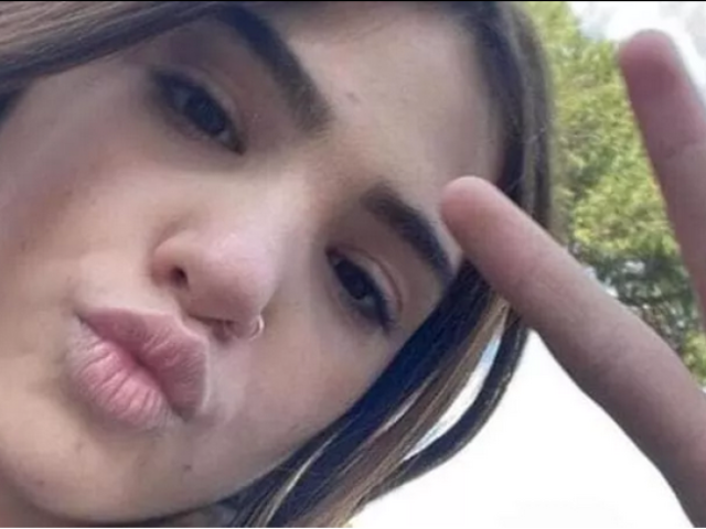 Tarquinia (Viterbo), scomparsa nel nulla la 12enne Benedetta Cristofani. Padre diffonde sui social numero di telefono e foto della figlia