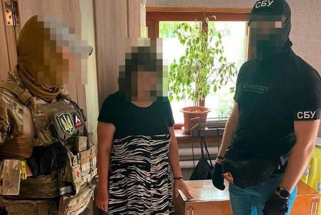 Sventato attentato a Zelensky, arrestata un'ucraina, 007: "Passava info a Mosca per bombardare il presidente a Mykolaiv"