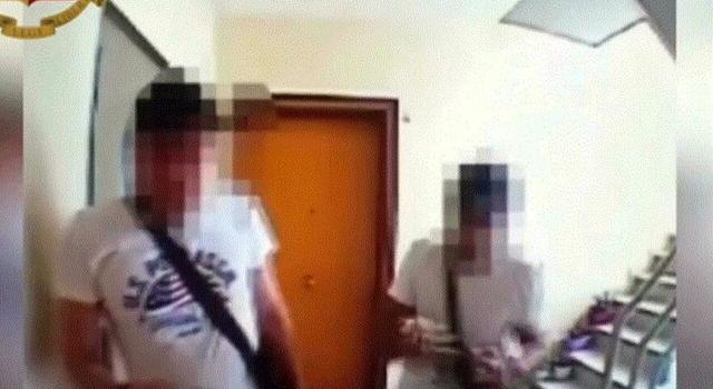 Roma, furti in casa con la tecnica del key bumping: banda di ladri georgiani sgominata dalla polizia