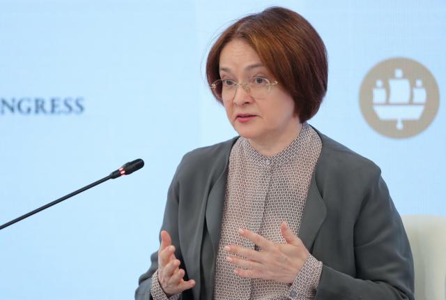 Crollo rublo, Russia alza i tassi dall'8,5% al 12%, Banca centrale: "Limitare rischi per stabilit&agrave; dei prezzi"