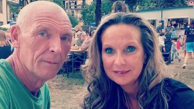 La Spezia, corriere morto per malore improvviso dopo la consegna di un pacco, la moglie: &ldquo;Lavorava troppo&rdquo;