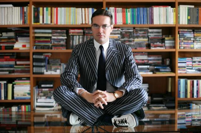 Caso Vannacci, Klaus Davi difende il generale: "Noi gay contro la gogna. Siamo alfieri della libert&agrave;"