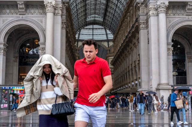 Lombardia, allerta meteo rossa, previste frane ed esondazioni: in arrivo temporali e grandine