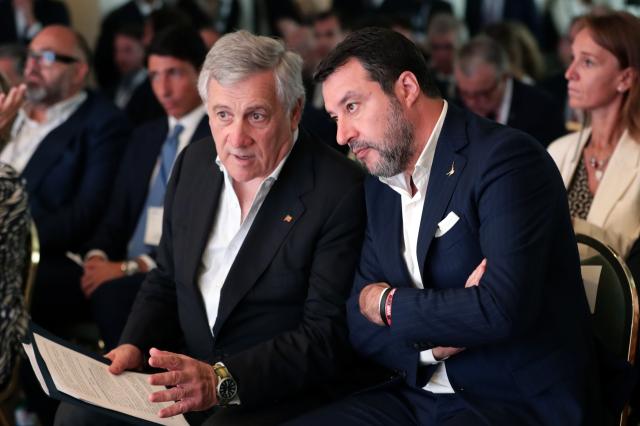 Tajani si blinda dai colpi di mano interni (e dalla famiglia Berlusconi) - ESCLUSIVO