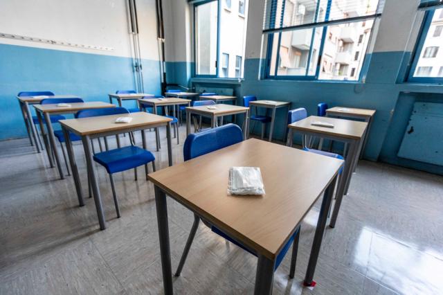 Picco Covid Usa, riparte l'allarmismo, 3 scuole chiuse in Texas e Kentucky: 10 casi in un distretto, 59 negli altri 2