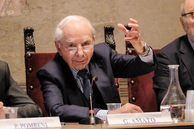 Strage di Ustica, Giuliano Amato: "Dc9 abbattuto da un missile francese, Macron chieda scusa a nome di Parigi"