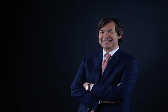 Intesa Sanpaolo &egrave; prima in Europa per le relazioni con gli investitori istituzionali; Messina, eletto miglior Chief Executive Officer: "Puntiamo a essere i numeri uno al mondo"