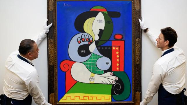 "Femme &agrave; la montre" di Picasso a Sotheby's, punta a togliere il record di Warhol di artista pi&ugrave; costoso