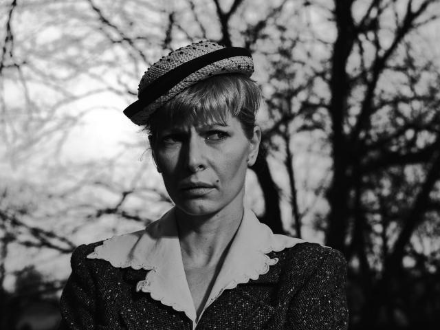 "Through Her Eyes" &egrave; la nuova mostra fotografica di Max Vadukul, un viaggio nell'eterno femminile con la Top Model Ludmilla