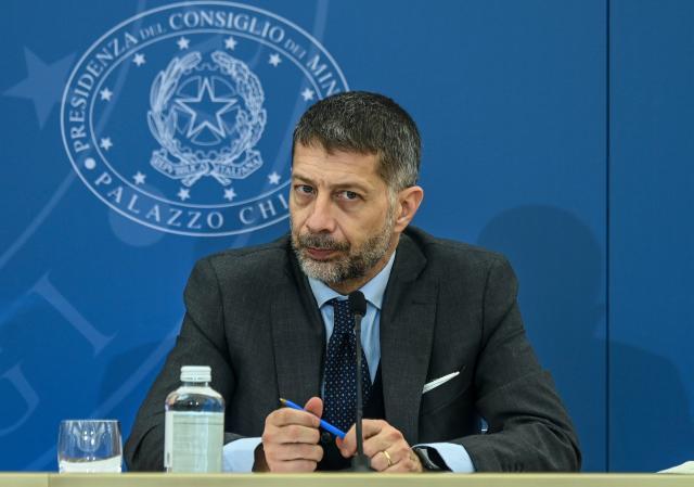 Fabrizio Alfano nuovo capo ufficio stampa Palazzo Chigi, Mario Sechi sostituito dall'ex uomo di Fini