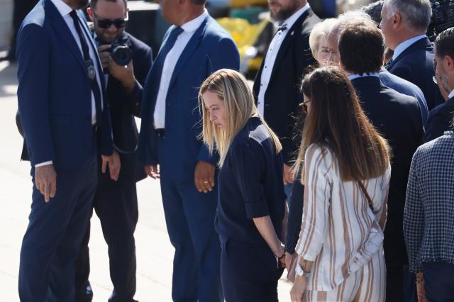 Migranti, Cdm: fino a 18mesi il trattenimento per rimpatrio; Meloni: &ldquo;decidiamo noi chi entra, non i trafficanti&rdquo;    