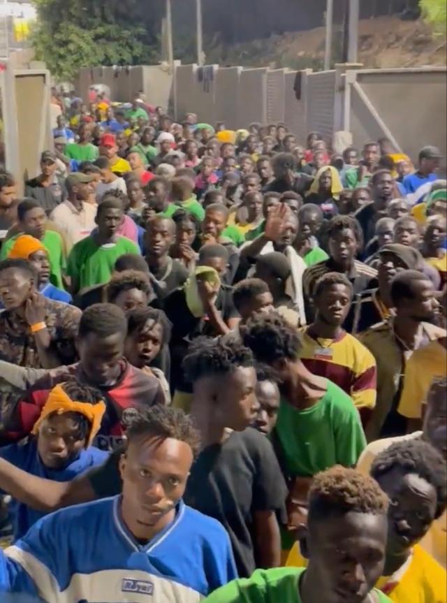 Twitter: @fratotolo2