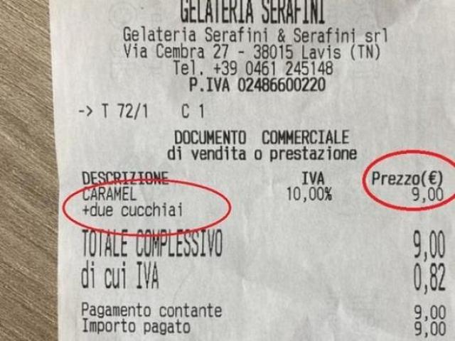 Trento, il  cucchiaino in pi&ugrave; per il gelato e gli costa 1 euro, lo scontrino fa il giro del web