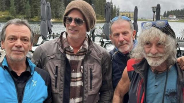 Brad Pitt saluta le Dolomiti con l'intenzione di girare un prossimo film su Otzi insieme a Mauro Corona