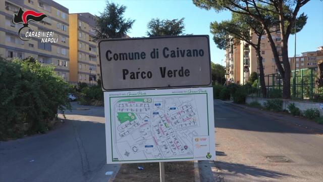 Caivano, stupri in diretta con videochiamate; nel branco anche il fidanzato di una cuginetta, la minacciava con un bastone 