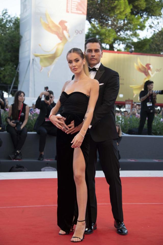 Sophie Codegoni e Alessandro Basciano si sono lasciati, lei: "Fatti molto gravi". L'annuncio