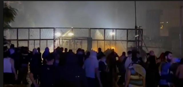 Ambasciata americana in Libano assaltata da manifestanti pro-Palestina, siamo gi&agrave; nella nuova guerra mondiale?