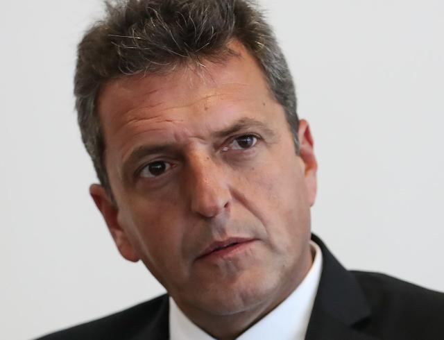 Chi &egrave; Sergio Massa, l&rsquo;avvocato che ha vinto il primo turno delle elezioni in Argentina fermando l'ultradestra di Milei