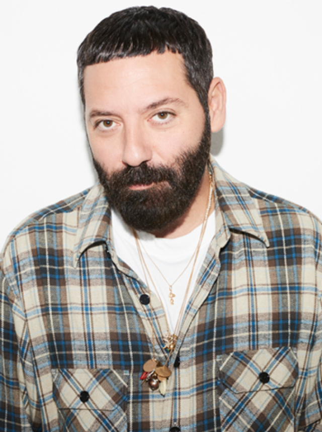 Moschino, Davide Renne nuovo Direttore Creativo, "al Liceo Scientifico continuavo a disegnare abiti femminili"