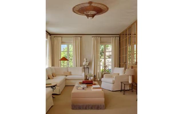 Chiara Ferragni, nuova mega villa sul lago di Como da 5mln di euro: oltre 900 mq, 2 piani e una piscina extralusso - GALLERY