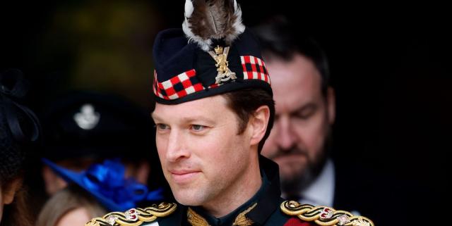 Johnny Thompson, chi &egrave; il nuovo braccio destro di re Carlo III: l'affascinante scudiero &egrave; gi&agrave; una star del web