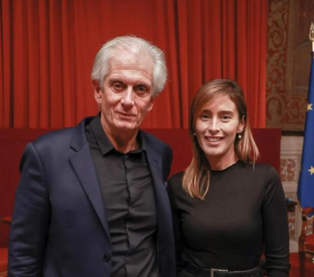 Nella Sala della Regina della Camera dei Deputati, l'attore, regista e autore Massimiliano Finazzer Flory ha ricevuto dal Presidente Mollicone  la medaglia per il suo impegno per la diffusione e la sa