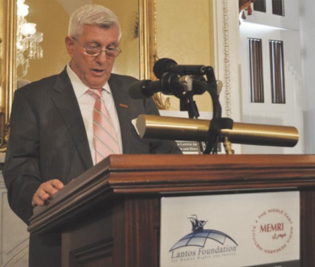 Israele, l&rsquo;ex 007 Carmon: "Ho avvertito dell&rsquo;attacco di Hamas, Netanyahu non ha ascoltato e i servizi hanno agito tardi"