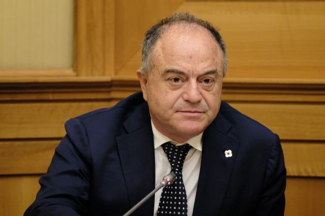 Gratteri: "Ai ragazzi interessano solo i soldi, un professore con la Fiat &egrave; sfigato, il cafone col Suv un esempio. Conta cosa si ha,&nbsp;non&nbsp;chi&nbsp;si&nbsp;&egrave;"