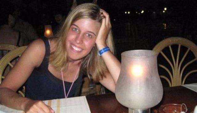 Omicidio Erika Preti, la storia della 28enne uccisa con 57 coltellate dal fidanzato Dimitri Fricano dopo una lite per le troppe briciole di pane sul tavolo