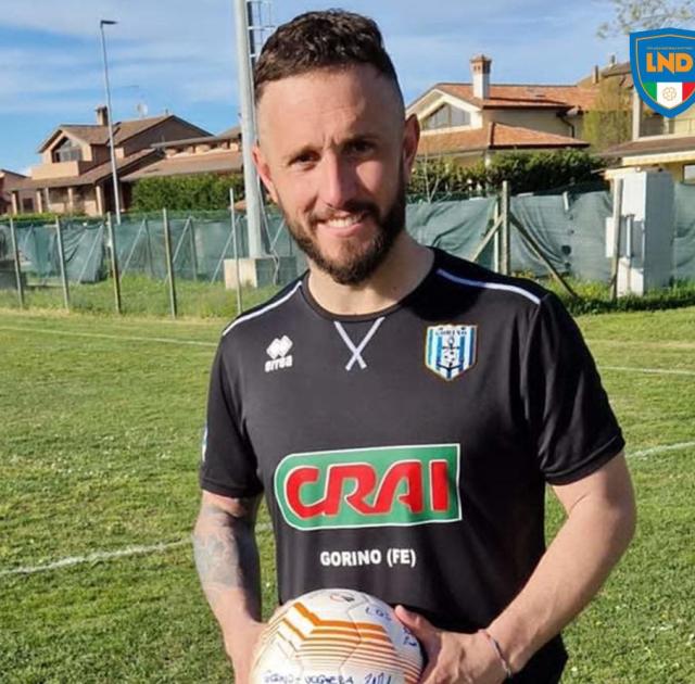Andrea Vacchi, malore improvviso in campo per il difensore di 24 anni dopo un urto con il portiere, salvato dall'avversario che gli ha liberato la bocca&nbsp;dalla&nbsp;lingua