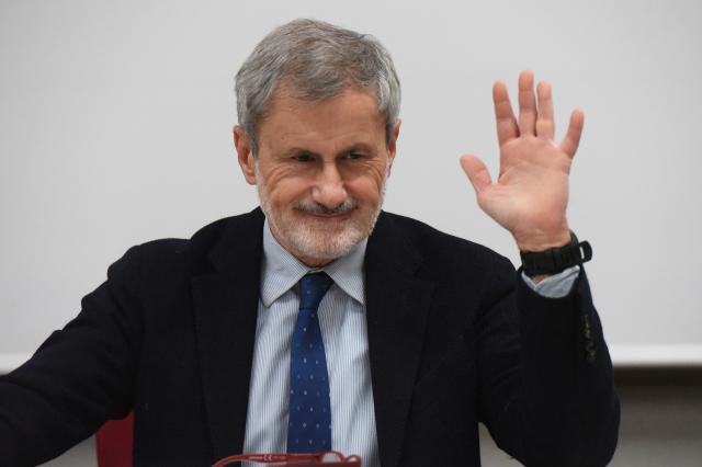 Gianni Alemanno, chi &egrave; il fondatore del nuovo partito "Forum per l'Indipendenza italiana", la carriera dell'ex sindaco di Roma"