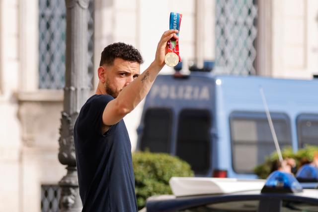 Calcio scommesse, Florenzi indagato nella stessa inchiesta di Zaniolo, Fagioli e Tonali, accusati di esercizio abusivo di attivit&agrave; di giuoco o di scommessa