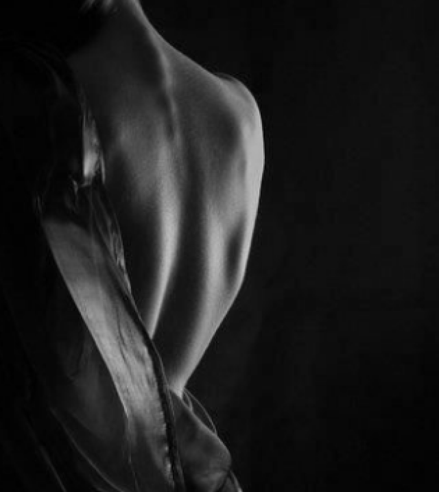 "Un assaggino, avvocato?", Julieta, cubana alta 1,78 con una terza abbondante, "che desiderio di farla mia"