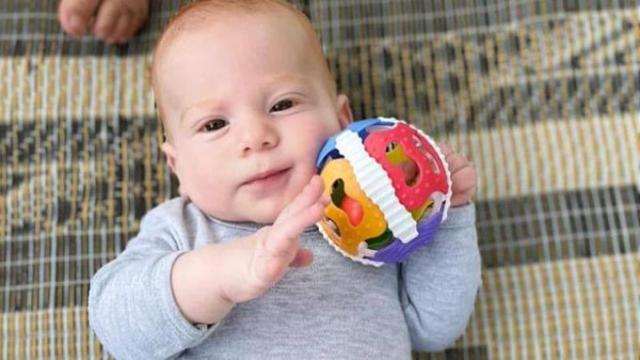 Gaza, Hamas: "Kfir (10 mesi) morto per raid israeliano con fratello (4 anni) e madre", era il pi&ugrave; piccolo degli ostaggi. Oltre 6000 bambini morti dall'inizio della guerra