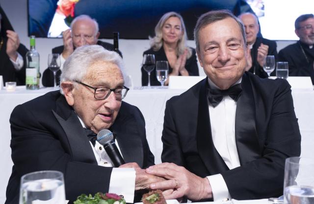 Morte Kissinger, non avvertiremo la mancanza di un macellaio simile in sede politica e geopolitica