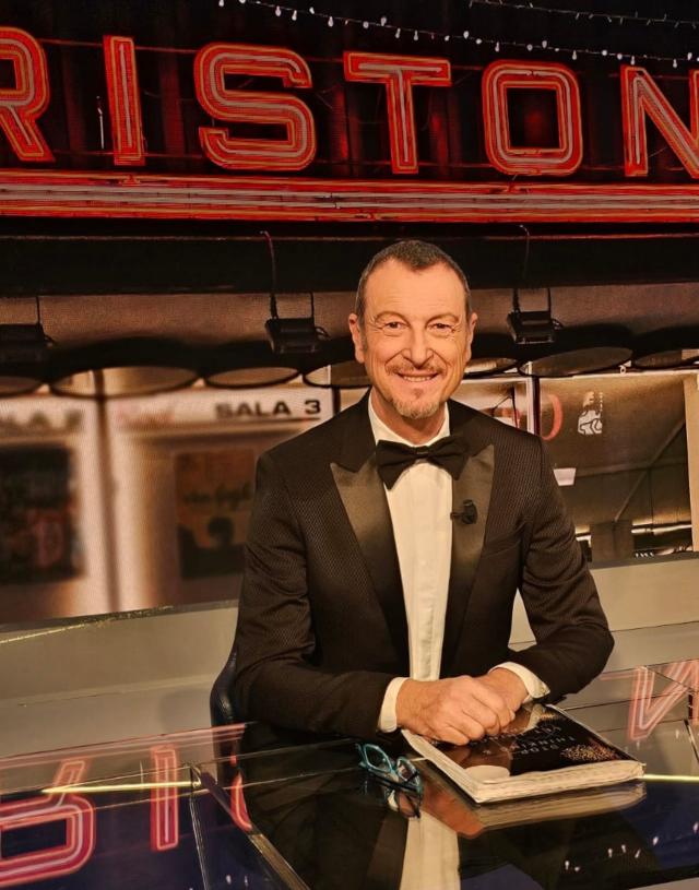 Sanremo 2024, Amadeus annuncia i cantanti Big in gara. L'elenco completo: da Angelina Mango ai Ricchi e Poveri