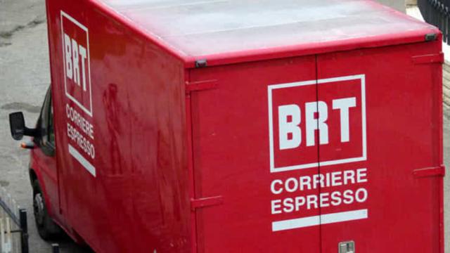 Bartolini e i ritardi dei corrieri nelle consegne: non chiamano, non rispondono e se li contatti ti bloccano