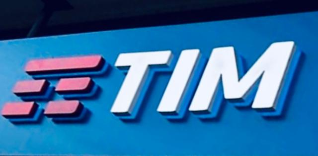 Tim, confermato da KKR l&rsquo;interesse a Sparkle, con richiesta di proroga a fine gennaio; atteso il vaglio del CdA il 14 dicembre