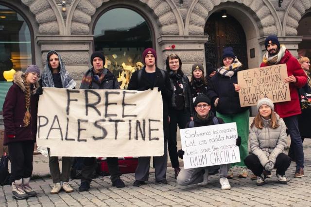 Greta Thunberg: "Israele colpevole di crimini di guerra, sta compiendo un genocidio a Gaza"